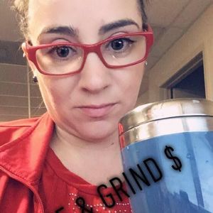 Meet your Posher, Virginia